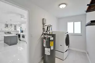 11280 NW 40th St, Coral Springs, FL 33065 - Photo 16