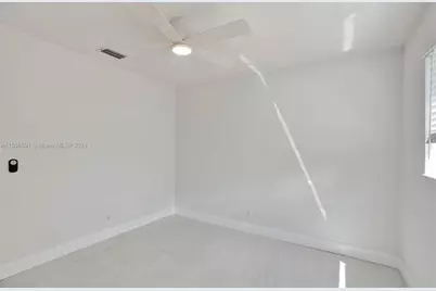 11280 NW 40th St, Coral Springs, FL 33065 - Photo 24