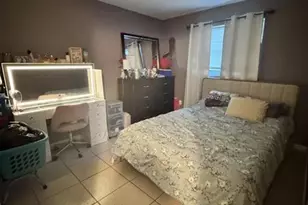 101 NE 41st St, Oakland Park, FL 33334 - Photo 14