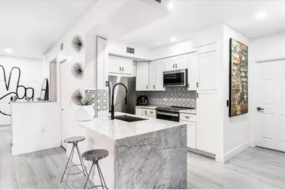 2452  Centergate Dr, Unit #202, Miramar, FL 33025 - Photo 1