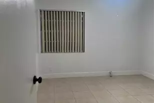 785 Burgundy, Delray Beach, FL 33484 - Photo 8