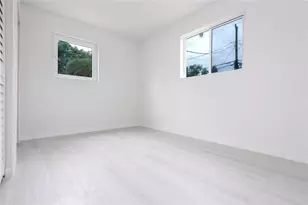 713 SW 4th Ct, Hallandale Beach, FL 33009 - Photo 16