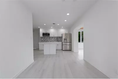 713 SW 4th Ct, Hallandale Beach, FL 33009 - Photo 32