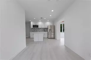 713 SW 4th Ct, Hallandale Beach, FL 33009 - Photo 32