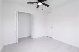 713 SW 4th Ct, Hallandale Beach, FL 33009 - Photo 22