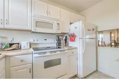 3051  Sunrise Lakes Dr, Unit #302, Fort Lauderdale, FL 33322 - Photo 12