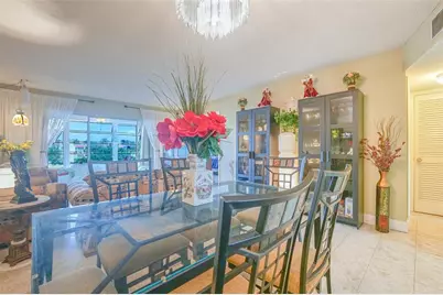 3051  Sunrise Lakes Dr, Unit #302, Fort Lauderdale, FL 33322 - Photo 8