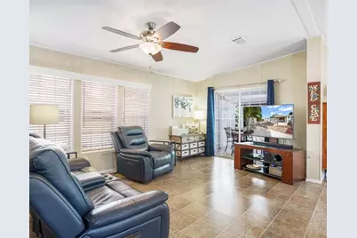 1911 SW 87th Ter, Davie, FL 33324 - Photo 4