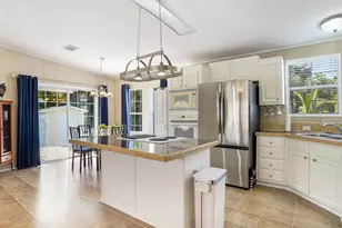 1911 SW 87th Terrace, Davie, FL 33324 - Photo 16