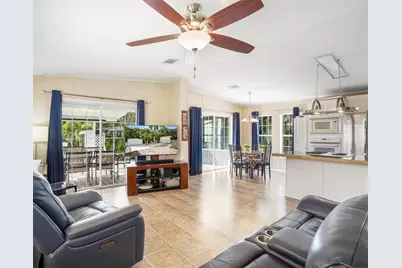 1911 SW 87th Ter, Davie, FL 33324 - Photo 22