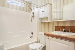 1911 SW 87th Terrace, Davie, FL 33324 - Photo 6