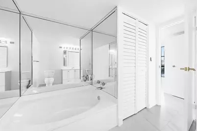 800  Parkview Dr, Unit #718, Hallandale Beach, FL 33009 - Photo 16