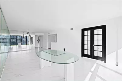 800  Parkview Dr, Unit #718, Hallandale Beach, FL 33009 - Photo 8