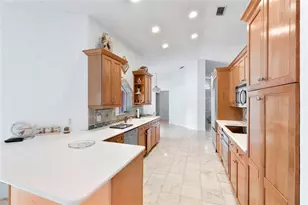 233 NW 119th Ln, Coral Springs, FL 33071 - Photo 4