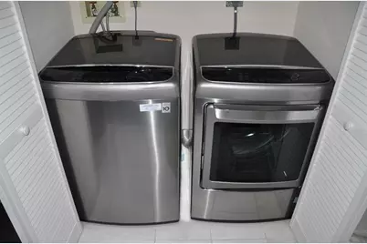 19707  Turnberry Way, Unit #8L, Miami, FL 33180 - Photo 26