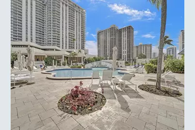19707  Turnberry Way, Unit #8L, Miami, FL 33180 - Photo 38