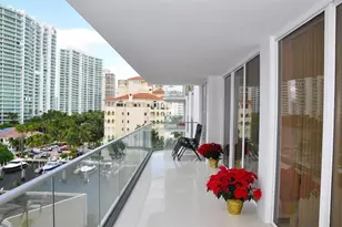 19707 Turnberry Way, Miami, FL 33180 - Photo 18