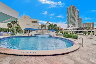 19707 Turnberry Way, Miami, FL 33180 - Photo 36