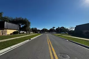 2494 Waterside Dr, Lake Worth, FL 33461 - Photo 26