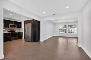 9720 NW 4th St, Pembroke Pines, FL 33024 - Photo 10