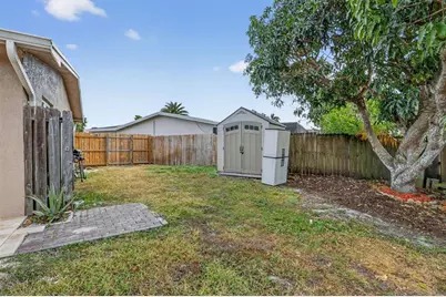 9720 NW 4 St, Pembroke Pines, FL 33024 - Photo 44