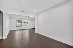 9720 NW 4th St, Pembroke Pines, FL 33024 - Photo 14