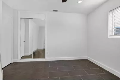 9720 NW 4 St, Pembroke Pines, FL 33024 - Photo 32