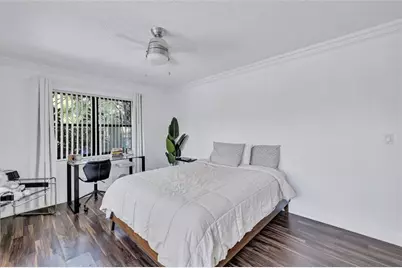 10120  Vestal Ct, Coral Springs, FL 33071 - Photo 18