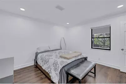 10120  Vestal Ct, Coral Springs, FL 33071 - Photo 16