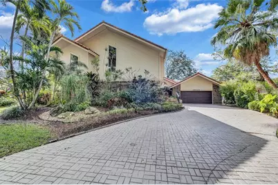10120  Vestal Ct, Coral Springs, FL 33071 - Photo 2
