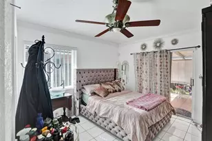 7456 W 34th Ct, Hialeah, FL 33018 - Photo 16