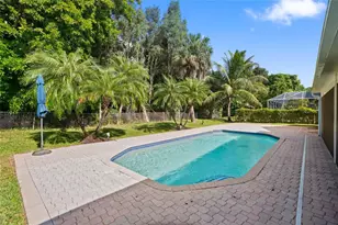 19775 NW 10th St, Pembroke Pines, FL 33029 - Photo 8