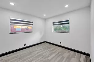 5310 NW 16th St, Lauderhill, FL 33313 - Photo 16