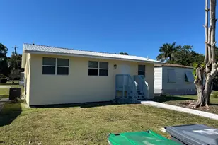 371 Banyan Ave (Main House), Pahokee, FL 33476 - Photo 2