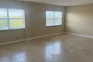 2555 NE 11th St, Fort Lauderdale, FL 33304 - Photo 2