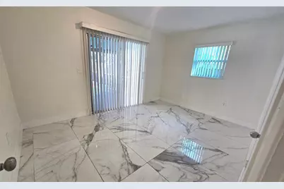 2217  Grant St, Hollywood, FL 33020 - Photo 10
