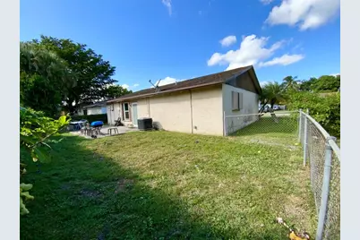 8160 SW 6th St, North Lauderdale, FL 33068 - Photo 38