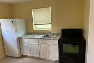 371 Banyan Ave (Rear Unit), Pahokee, FL 33476 - Photo 2