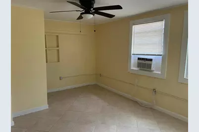 371  Banyan Ave (Rear Unit), Pahokee, FL 33476 - Photo 4