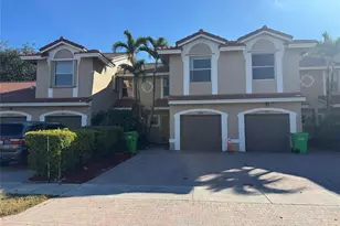 9064 NW 54th St, Sunrise, FL 33351 - Photo 2