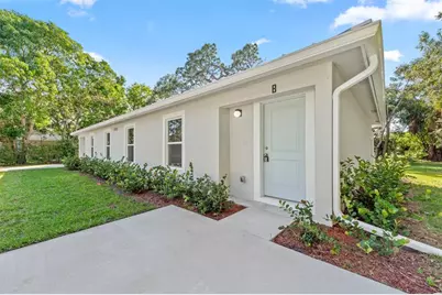 2703  Avenue G, Fort Pierce, FL 34947 - Photo 2