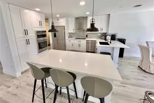 11392 Boca Woods Ln, Boca Raton, FL 33428 - Photo 6