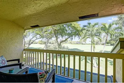 2095  Deer Creek Woodlands Way, Unit #2095, Deerfield Beach, FL 33442 - Photo 10