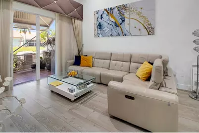 5095  Madison Lakes Circle E, Davie, FL 33328 - Photo 4