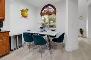 5095 Madison Lakes Cir E, Davie, FL 33328 - Photo 10