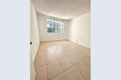 9033  Wiles Rd, Unit #304, Coral Springs, FL 33067 - Photo 10