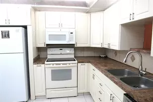 2804 Victoria Way, Coconut Creek, FL 33066 - Photo 4