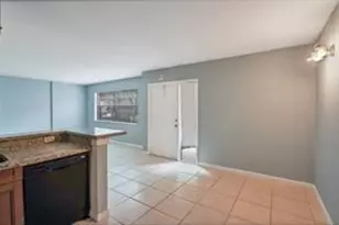 11456 NW 43rd St, Coral Springs, FL 33065 - Photo 8