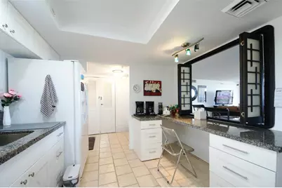 2480  Presidential Way, Unit #1103, West Palm Beach, FL 33401 - Photo 12