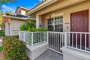 3342 Lakeside Dr, Davie, FL 33328 - Photo 2